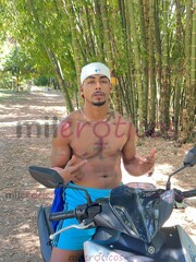 NEGRO PINTOOSO CULION COMPLACIENTE Y AMABLE EN MEDELLÍN - FOTO 2