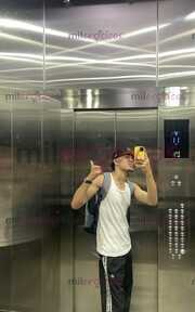 ALEX MARIN, SERIO, COMPLACIENTE, VERGON 24 CM, CONVERSADOR, HOT. - FOTO 1