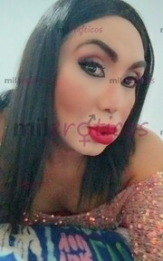 MORENA FOGOSA LABIOS DE BETUN LUGAR SURO - FOTO 10