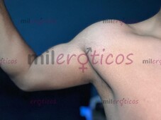 ATRACTIVO JOVEN ATLETICO DISPUESTO A VIVIR UNA EXPERIENCIA CON MUJERES ÚNICAS - FOTO 8