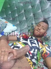 MORENO ATRACTIVO DOTADO POTENTE ERECCIÓN LECHERO VERSATIL - FOTO 6