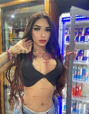 FEMENINA !! ROSTRO ANGELICAL . CUERPO DE MUJER PIEL Y TETAS SUAVES Y RICAS !!! - FOTO 1