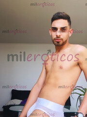 JOVEN LATINO MORENO VERSÁTIL NUEVO EN LA CIUDAD - FOTO 1