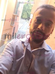 SEI VUOI DIVERTITI SENZA FRENI CON UN RAGAZZO PIÙ GIOVANE MI HAI TROVATO - FOTO 1