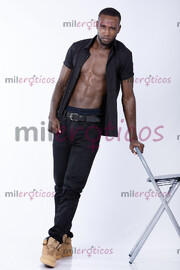 NEGRO DE CUERPO ATLÉTICO, Y MANOS FUERTES PARA DARTE EL MEJOR DE LOS PLACERES - FOTO 8