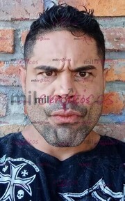 FACCIONES MARCADAMENTE MASCULINAS, ROSTRO VARONIL Y SEDUCTOR - FOTO 5