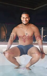 EL FUETE HOMBRE APUESTO CORPULENTO MEDIDAS DE ACERO 98 KG MASA MUSCULAR Y 188 CM - FOTO 8