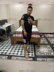 CHICO ACTIVO LISTO PARA UNA REUNIÓN SOY BIEN DOTADO - FOTO 3