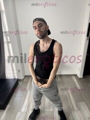 JOVEN CERDO PERVERTIDO MUY MORBOSO CON LUGAR POR EL ANGEL - FOTO 1