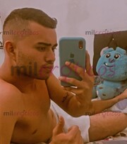 CHICO SERIO NADA DE PLUMAS NO DUDES EN COMUNICARTE 24 7 - FOTO 7