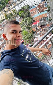 DISPUESTO A CUMPLIR TODAS TUS FANTASÍAS - FOTO 4