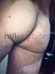 MAMADOR DE PICA SOU TARADO POR PICA ADORO LAMBER OS BAGOS, GOSTO DE DEIXAR A PI. - FOTO 1