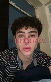 TWINK DELGADO ATRACTIVO Y MUY APASIONADO - FOTO 1