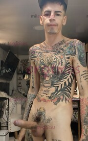 FLACO VERGON ACTIVO MORBOSO LECHERO TATUADO - FOTO 6