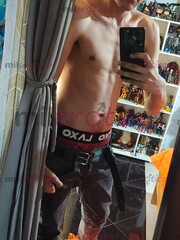 JOVEN ALTO Y DELGADO DISPUESTO A COMPLACER FANTASIA DE CHICAS - FOTO 9