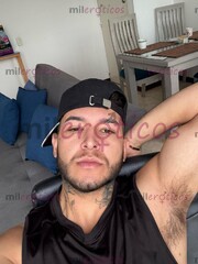 JOVEN MACHO TATUADO SERIO, NUEVO EN LA CIUDAD - FOTO 10