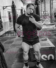 HOMBRE CORPULENTO COMPLACIENTE Y CACHONDO - FOTO 1