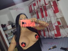 TRANS NINFÓMANA DESEOSA DE VERGA DE HOMBRES SOLVENTES - FOTO 1