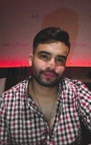 TONY, DISPONIBLE PARA MUJERES. CARIÑOSO INTENSO COMPLACIENTE Y AGUANTADOR - FOTO 1