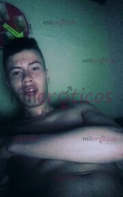 CHICO NUDISTA, EXHIBICIÓNISTA. LIMPIO TU CASA DESNUDO O EN TANGA SOLO MUJERES - FOTO 7