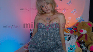 HERMOSA RUBIA SENSUALIDAY PLACER EN UNA SOLA CHICA SEXY DIVERTIDA Y COMPLACIENTE - FOTO 5