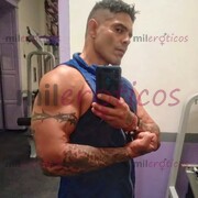 UNOS BRAZOTES DE MACHO ESPALDÓN, HOMBRESOTE VERGON Y CALIENTE - FOTO 3