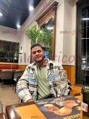 HOLA SOY UN JOVEN ESCORTS VENEZOLANO DE 23 AÑOS CON GANAS DE COMPLACERTE - FOTO 2