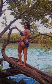 SOY UNA CHICA TRANS MUY CACHONDA DISPUESTA A CUMPLIR TUS FANTASÍAS - FOTO 1