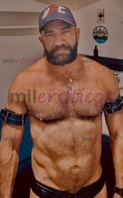 MADURO, SERIO, MASCULINO, VIRIL Y VERGON - FOTO 5