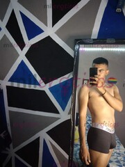 ALTO DELGADO, SOY MAQUINA DE FUEGO Y MUY CALIENTE - FOTO 10