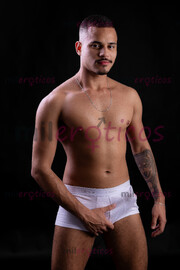 HOMBRE BRASILEÑO MUY CALIENTE Y LLENO DE ENERGÍA. - FOTO 2