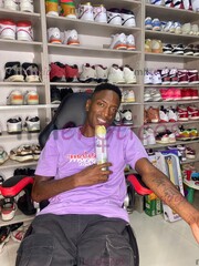 JOVEN NEGRO DOTADO SÚPER DETONADOR ME ENCANTA SATISFACER A UNA MUJER - FOTO 4