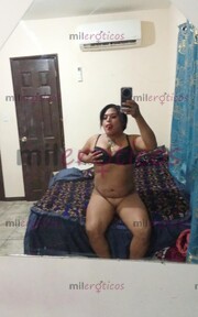 LINDA CHICA TRANS COMPLACIENTE SANTA EN LA CALLE PUTA EN LA CAMA - FOTO 3