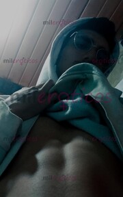 CHICO JOVEN CON MUCHAS GANAS DE COMPLACERTE - FOTO 2