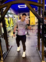 JOVEN EXTRANJERO HOT LISTO PARA COMPLACERTE RICO - FOTO 9