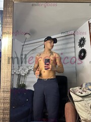 JOVEN CON SITIO 24 7 TOTALMENTE DISCRETO CON 22CM DE PLACER PARA TI GRUESA Y JUG - FOTO 9