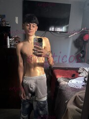 CHICO TATUADO VERGON 19 CM NUEVO EN EL AMBIENTE CON GANAS DE DARTE TODA MI LECHE - FOTO 10