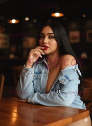 MORENA DE TETAS RICAS DE 25 AÑOS LISTA PARA DARTE UN RICO Y DELICIOSO ORAL - FOTO 4