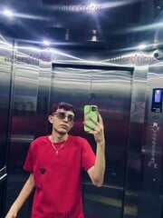 PELI ROJO PASIVO 100% SUMISO CON GANAS DE CUMPLIR TUS FANTASIAS - FOTO 4