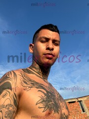 JOVEN BISEXUAL ATLÉTICO Y TATUADO COMPLACIENTE - FOTO 3