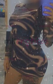 HERMOSA CRESPA CON LAS TETAS OPERADAS DISPUESTA A COMPLACERTE - FOTO 4