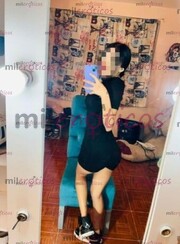 CHICA RECATADA DE CASA EN BUSCA DE VERGAS GRANDES Y HOMBRES MADURITOS - FOTO 7