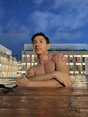 JOVEN UBER NALGON Y VERGON CON 22 CM LLENO DE LECHE Y TESTOSTERONA - FOTO 8