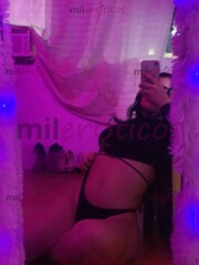 MI CULITO ESTA APRETADITO ABREMELAS NALGAS MIENTRAS ME LO METES SOY MUY CACHONDA - FOTO 3