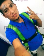 CHACALITO ENTRON Y CURIOSO $ $% % ( ;$! ( - FOTO 5