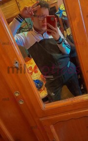 JOVEN UNIVERSITARIO CON GANAS DE VERGA Y CULOS. - FOTO 10