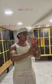 MORENO NALGÓN Y VISIONARIO: EL EQUILIBRIO ENTRE RESPETO Y DESEO. ESCRÍBEME - FOTO 3