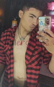 MODELO ERÓTICO CON PRESENCIA INTENSA Y MIRADA SEDUCTORA. OFREZCO CONTENIDO EXCL - FOTO 5