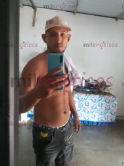 MORENO CALIENTE CON GANAS DE COJER Y PASARLA RICO - FOTO 10