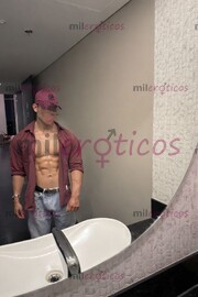 JOVEN NEGRO ACTIVO UNIVERSITARIO DE 1.80 SABROSO PENE DE 21CM - FOTO 4